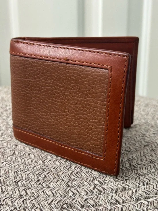 Dooney & Bourke Men’s Brown Leather Bifold Wallet ID Window Card Slots - Picture 2 of 7